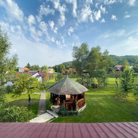 Villa Bravo Breaza Exterior photo