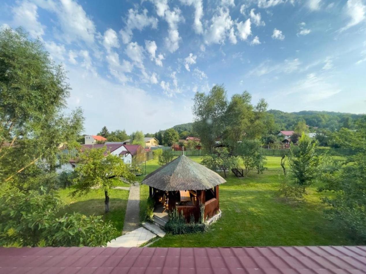 Villa Bravo Breaza Exterior photo