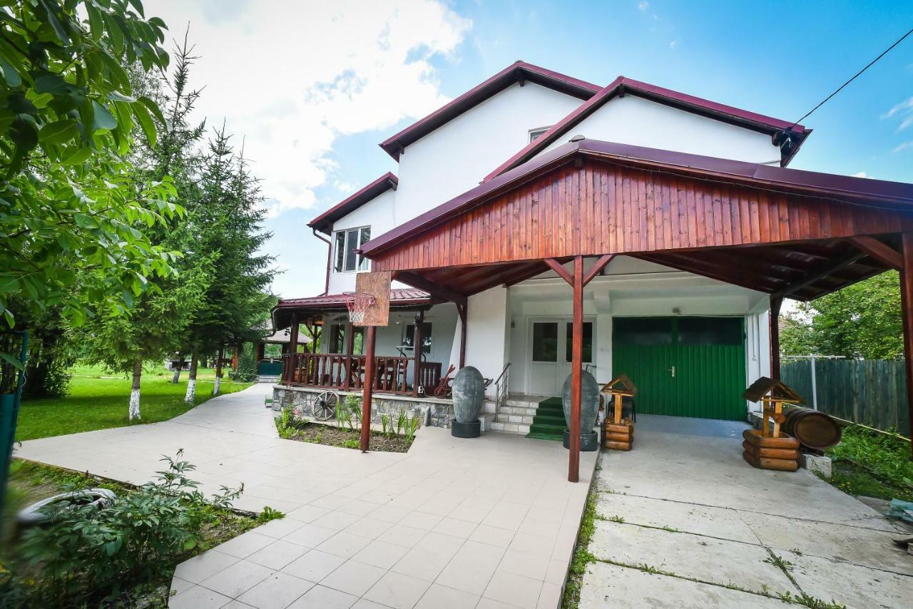 Villa Bravo Breaza Exterior photo