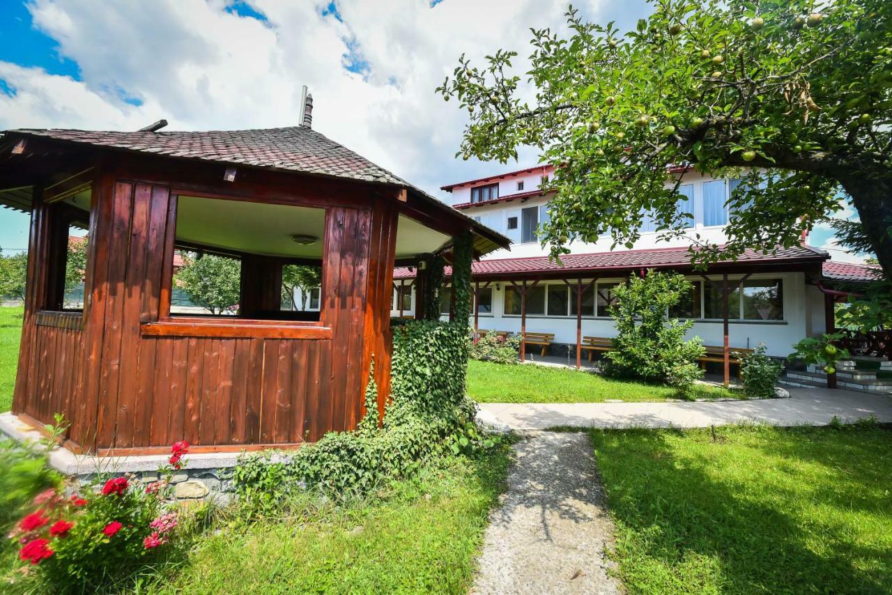 Villa Bravo Breaza Exterior photo