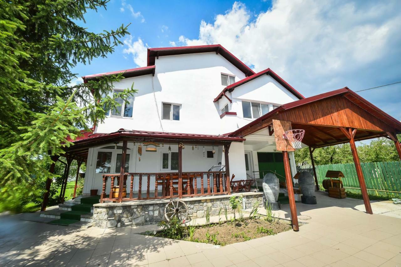Villa Bravo Breaza Exterior photo